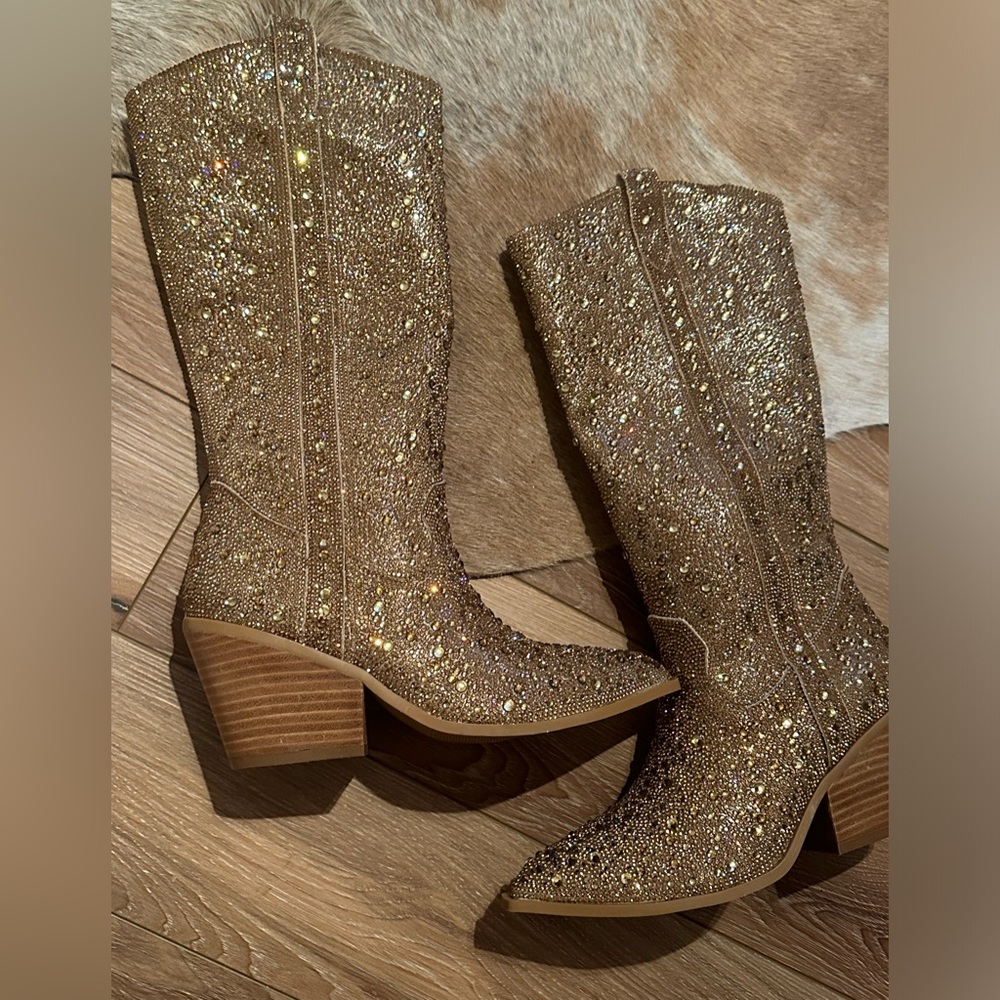 NWOT Corkys glitzy gold bling rhinestone cowgirl boots
